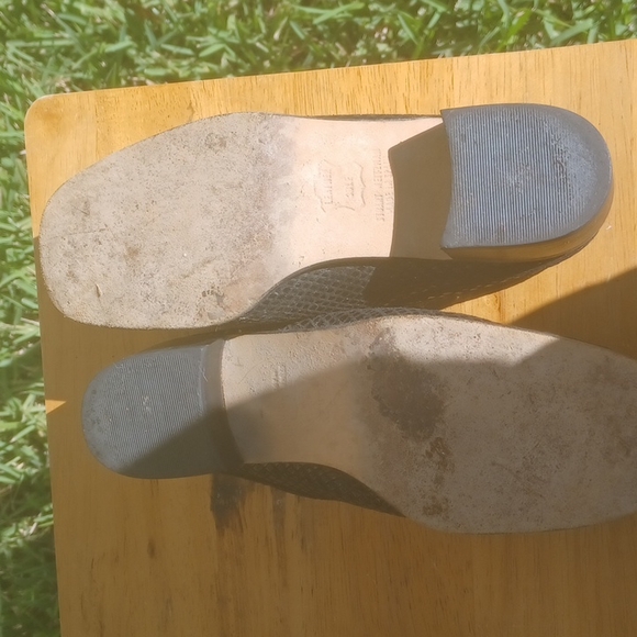 Stuart Weitzman black python print mule. - Picture 4 of 7